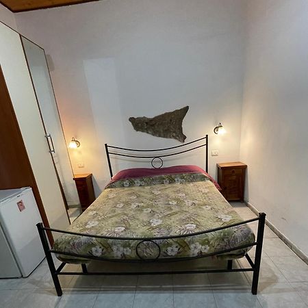 Casa Del Vico Apartment คาตาเนีย ภายนอก รูปภาพ